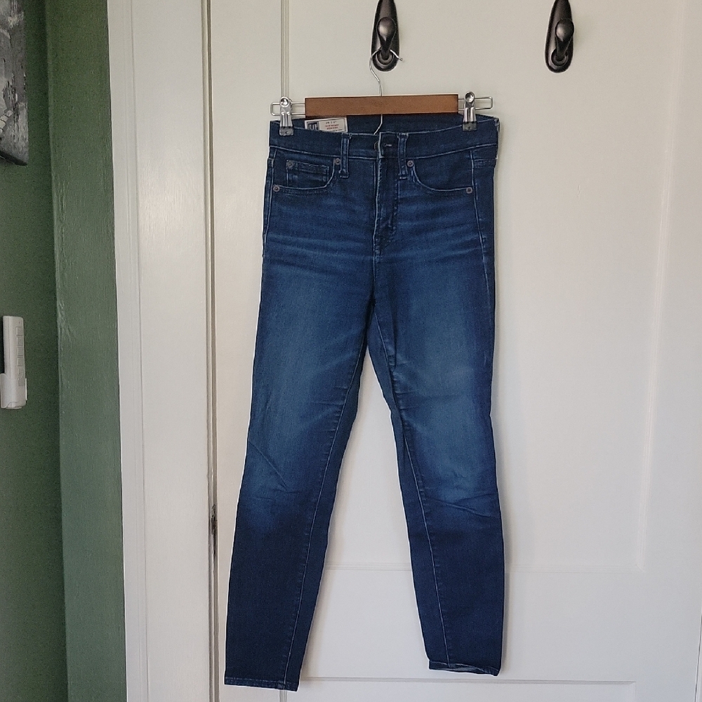 GAP Women's Dark Blue Skinny Jeans - Size 0/25P